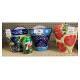 3 wall hanging ceramic pots- 3x$