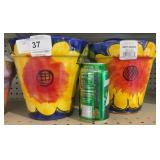(2)  ceramic wall hanging flowerpots 2x$