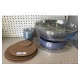 MISC plastic pot saucers