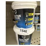 2 tubs Alex plus spackling