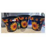 3 plastic sunflower pots  - 3x$
