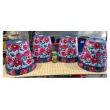 4 plastic flowerpots  4x$