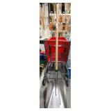 Aluminum scoop shovel