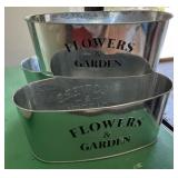 3  sm metal flowers and garden planters