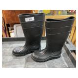 Size 8 irrigation boots