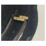 Ring w/ 8 Clear Stones sz