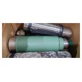 BOX OF THERMOS