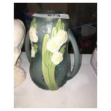 Roseville to handle vase