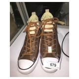 Converse High Tops sz 10