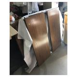 Oak Kitchen Table w/ 2 Leafs, & 6 Oak Chairs