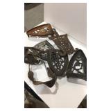 Metal trivets and spurs