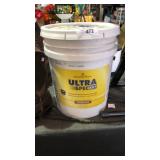 580 Fluid Ounces Benjamin Moore Ultra Spec EXT