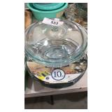 Anchor hocking 10 piece Pyrex, plus cover dish,