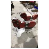 Metal Yard Art Item Display - 2 Ants