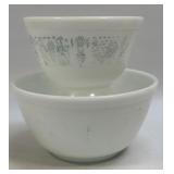 Vintage Pyrex Amish Butterprint Set of 2