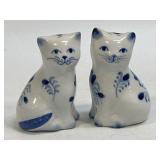 Andrea by Sadek Blue and White Porcelain Cat Salt