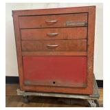 (B) Mac Tools Tool Chest