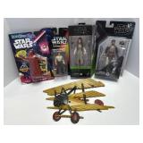 (B) 4 Assorted Star Wars Action Figures and