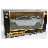 (B) Die Cast as Shown XHO Model 1:24 Scale Tesla