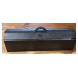 (E) Long Metal Carpenters Toolbox 32.25ï¿½ X 8ï¿½ X