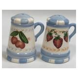 (B) Vintage Salt And Pepper Shakers As