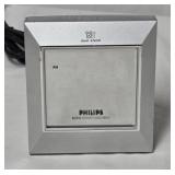 Philips Elegant Clock Radio