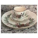 14 Pieces Lenox Williamsburg Boxwood & Pine
