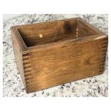 10ï¿½ x 7ï¿½ x 5ï¿½ Wooden Box