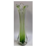 (D) Vintage Fluted Green Art Glass Vase Swung