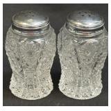 (D) Imperial Glass Daisy & Button Design Salt And