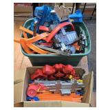 (D) Vintage Hot Wheels Tracks in Tub & Box