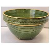 (D) McCoy Green Sunburst 9ï¿½" Stoneware Bowl