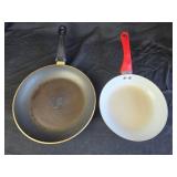 2 Frying Pans 8" & 9ï¿½"