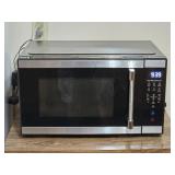 Hamilton Beach Microwave 1000 watts