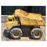 (O) Vintage Tonka Dump Truck