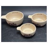 (A) Primitive Style Ceramic Measuring Cups 3 pc