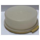 (F) Tupperware Harvest Gold Pie Carrier 10"