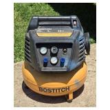 (O) Bostich 6 Gal Portable Air Compressor