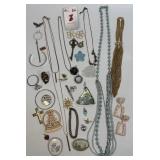 (SC) Several Pieces Assorted Costume Jewelry As
