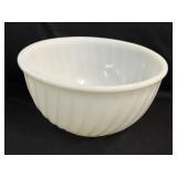 (C) Vintage Fire King SWIRL 9" Diameter White
