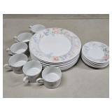 (M) 18-Pc Dinnerware Set