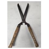 (FL) Hedge Trimmers w/ Wooden Handles
