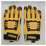 (D) DeWalt Medium Gloves
