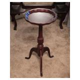 Queen Anne Style Mahogany Tripod Table 12½"W 25"H