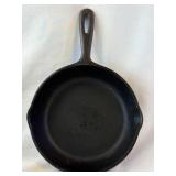 8ï¿½ Cast Iron Skillet