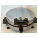 Vintage Toastmaster Waffle Maker W252A Baker Iron