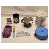Retractable Clothesline, Napkin Holder, Vintage