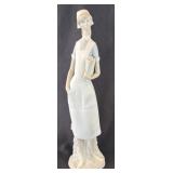 Vintage LLADRO NURSE PORCELAIN FIGURINE 01004603