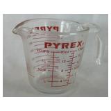Vintage Pyrex Glass Measuring Cup With Spout J