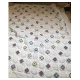 U - COMFORTER W/ CROCHET DETAILS (MA26)